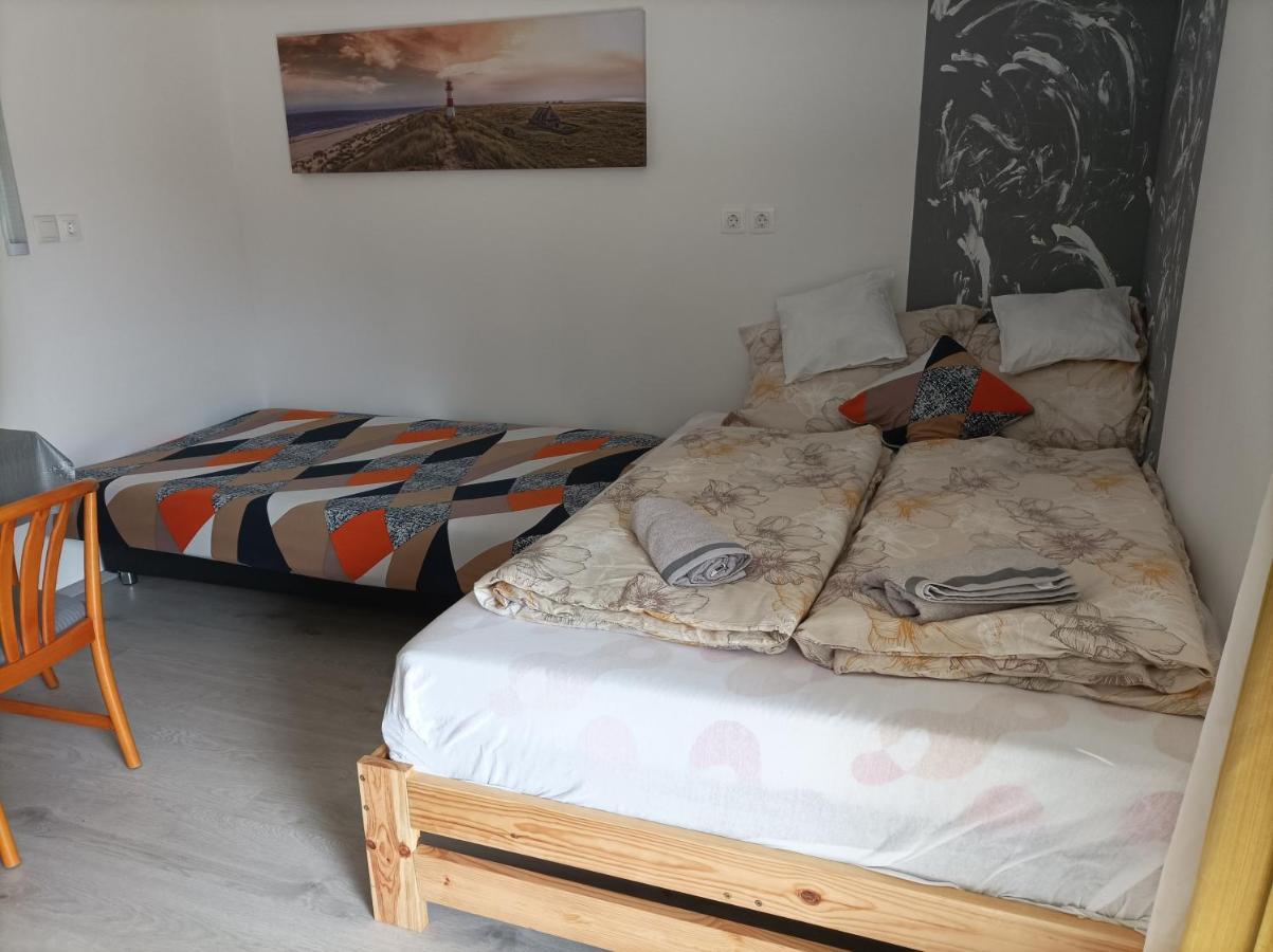 Csilla Apartman Balogunyom Luaran gambar