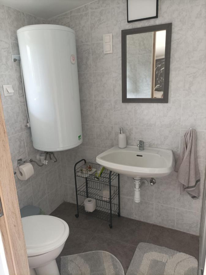 Csilla Apartman Balogunyom Luaran gambar