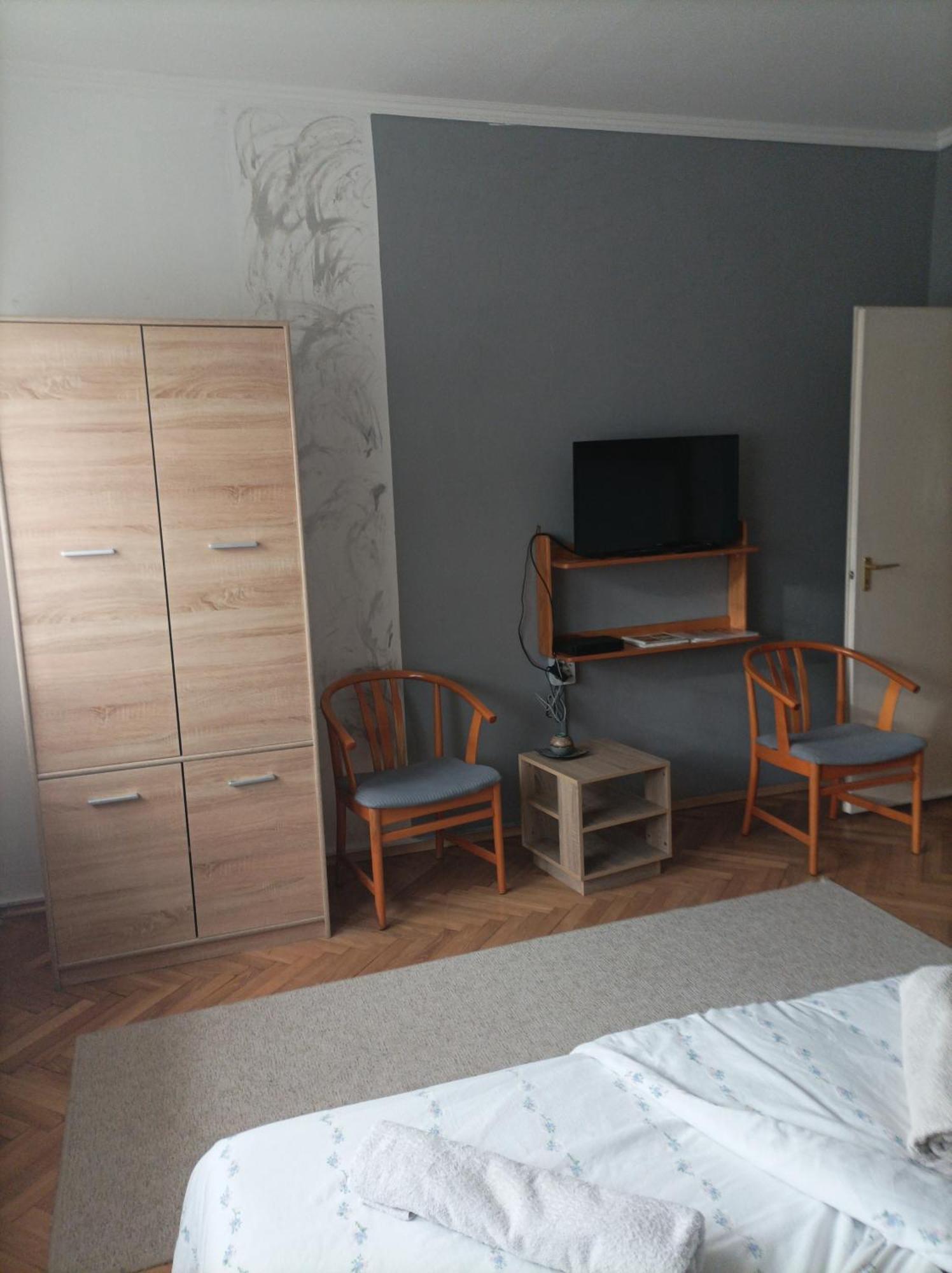 Csilla Apartman Balogunyom Luaran gambar
